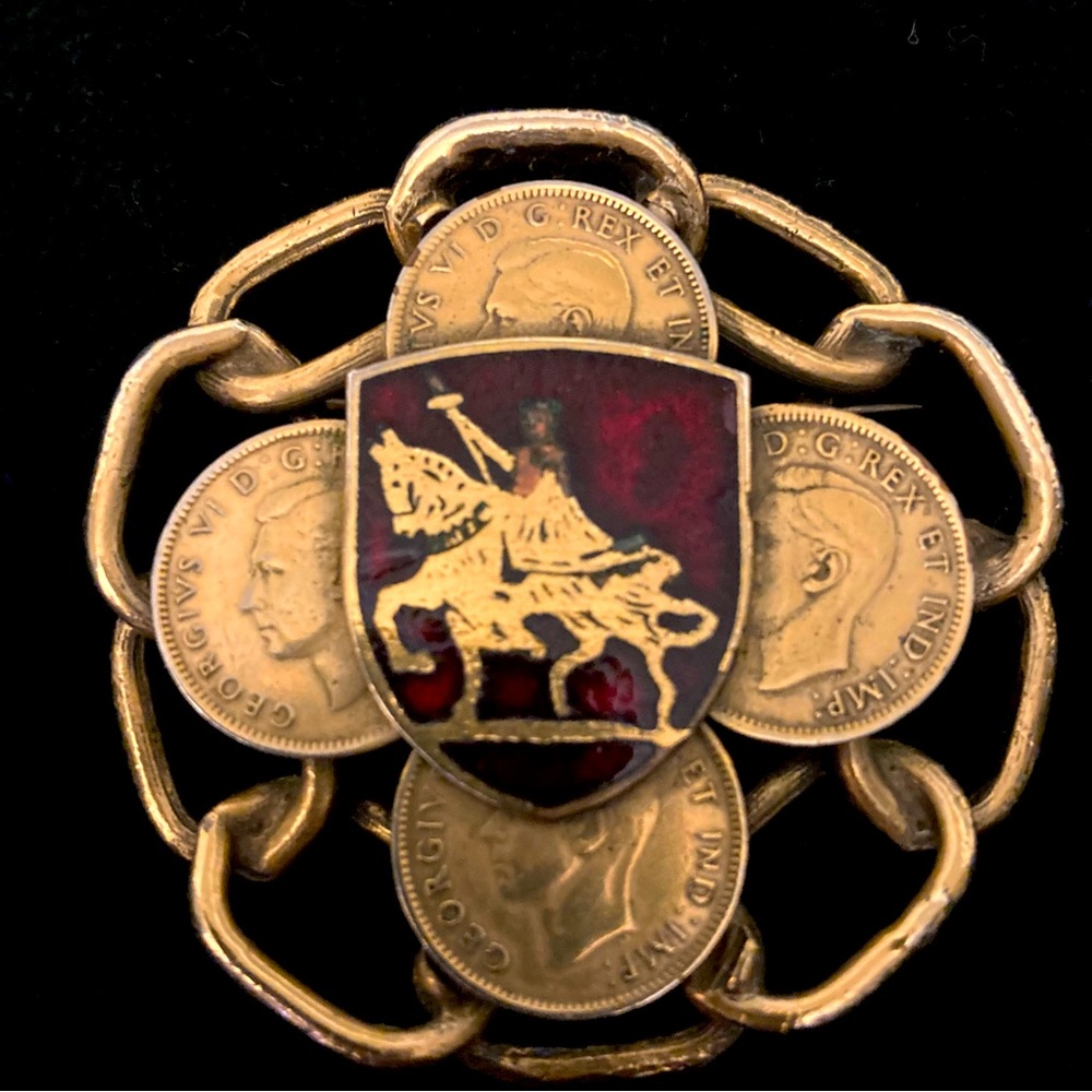 Vintage army pin